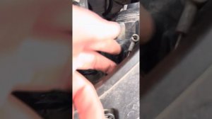 Kia sorento 2015 слетел тросик капота , как открыть капот