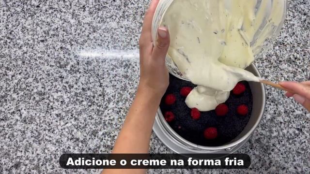 CHEESECAKE QUE NÃO VAI AO FORNO DE FRAMBOESA COM CHOCOLATE BRANCO E CHOCOLATE 70% CACAU смотреть онлайн