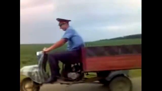Механизация Российской полиции, или 'ПОЧЕМУ без ШЛЕМА' смотреть онлайн