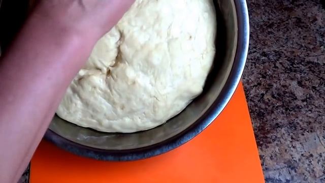 Дрожжевое тесто. Рецепт булочек. Пошагово для новичков. смотреть онлайн