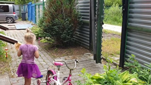 Не поваляешь, не поешь? НУ Дедушка и газанул? ПАПА Последний день у нас в гостях смотреть онлайн