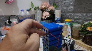 Заряжаем, проверяем, тестируем батарею от электровелосипеда на 48 вольт. часть 1