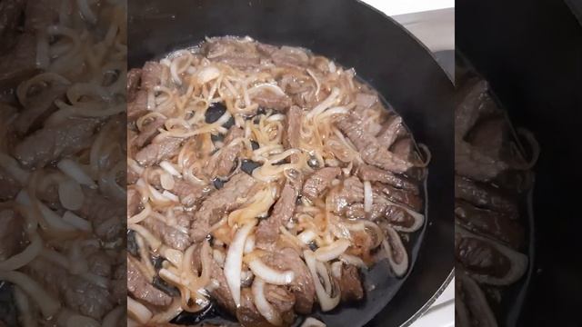 ЖАРЕНЫЙ ЛАГМАН.... Qovurma lagmon onson usulda tez tayyor boladi va mazzali смотреть онлайн