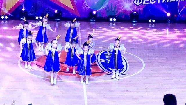 SkyLine Dance Studio Царевны с танцем "Не хочу!" смотреть онлайн