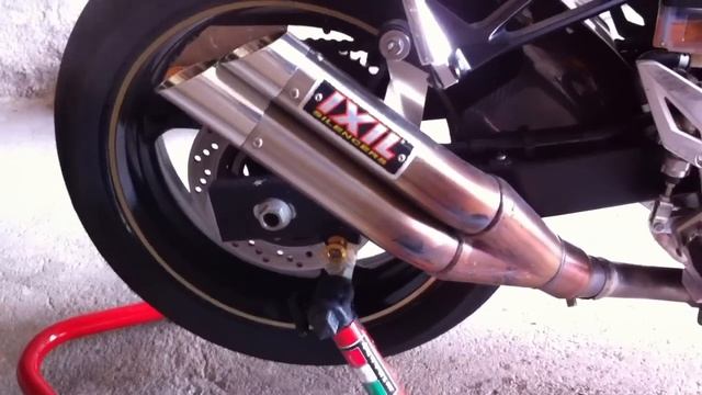SUZUKI GSR750 IXIL Silencers (sans Les Chicanes)