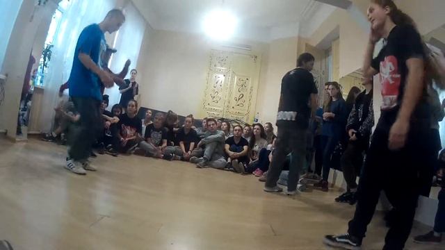 mamba Tonik Евжения vs Groovy Moshka tie смотреть онлайн