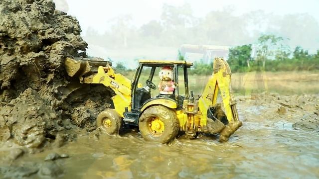 Грузим огромную грязевую кучу в грузовики смотреть онлайн