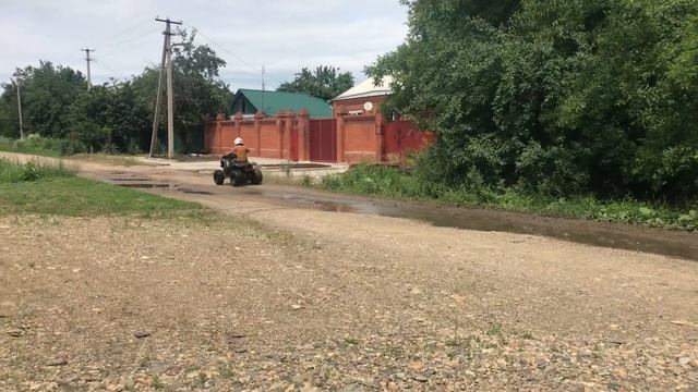 Квадроцикл ирбис 110 кубов катаюсь по лужам после дождя смотреть онлайн
