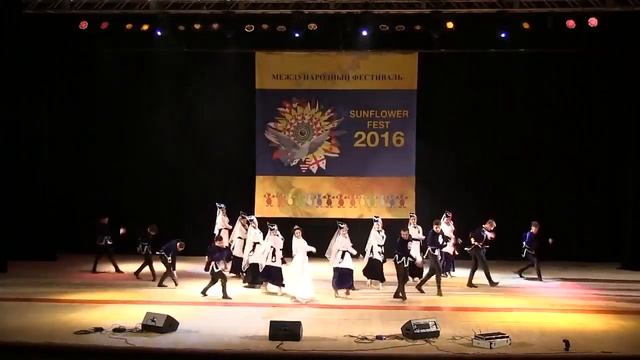 Ансамбль Аракс - Сардарапат, Кочари (SUNFLOWER Fest 2016 в Полтаве) смотреть онлайн