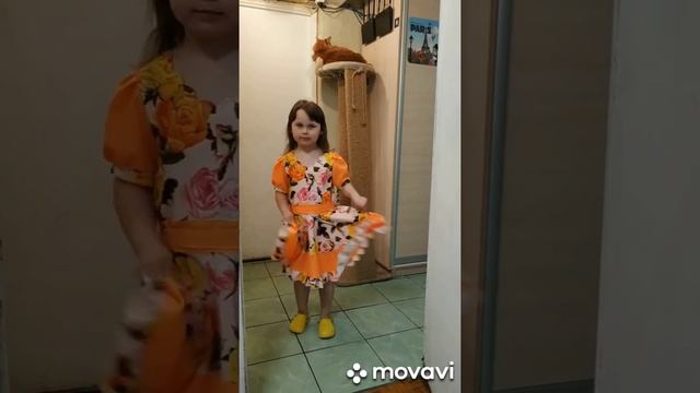 Дефиле маленькой модницы... смотреть онлайн