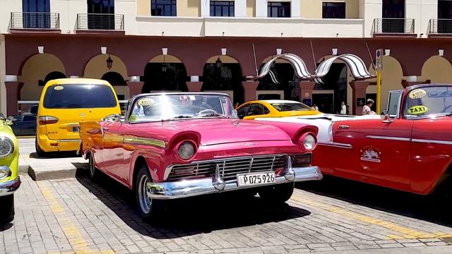 Куба. Как живёт Гавана ?  Таких тачек ты еще точно не видел! Обзор автомобилей Гаваны 50-60х годов!