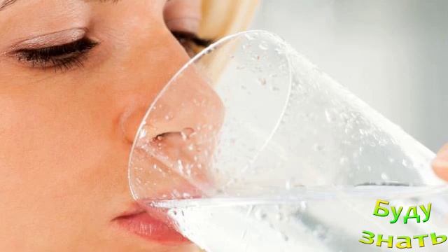 Теплая вода по утрам - ТОЛЬКО ПОЛЬЗА! смотреть онлайн