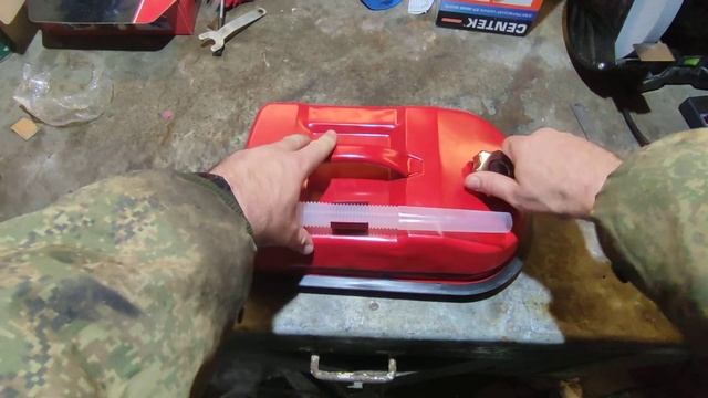 Канистра металлическая 5 литров для ГСМ с носиком. смотреть онлайн