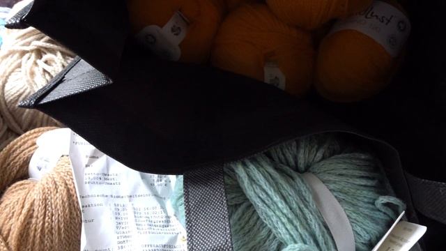 Мои вязальные проекты. Шопинг в магине пряжи. #вяжемспицами #lanagrossa смотреть онлайн