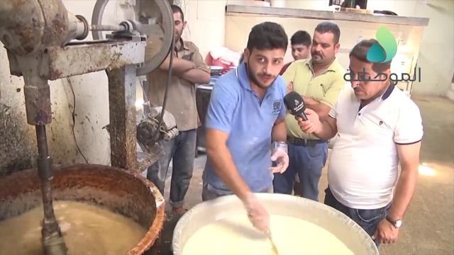 Арабская кондитерская фабрика, где делают вкуснейшую сладость Assejegh baslogh - السجق والباسوق смотреть онлайн