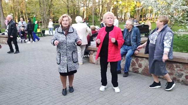 Ты где-то там .....24.04.23 Гомель парк Луначарского ? смотреть онлайн