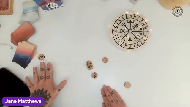Runes - How to Read Runes! смотреть онлайн