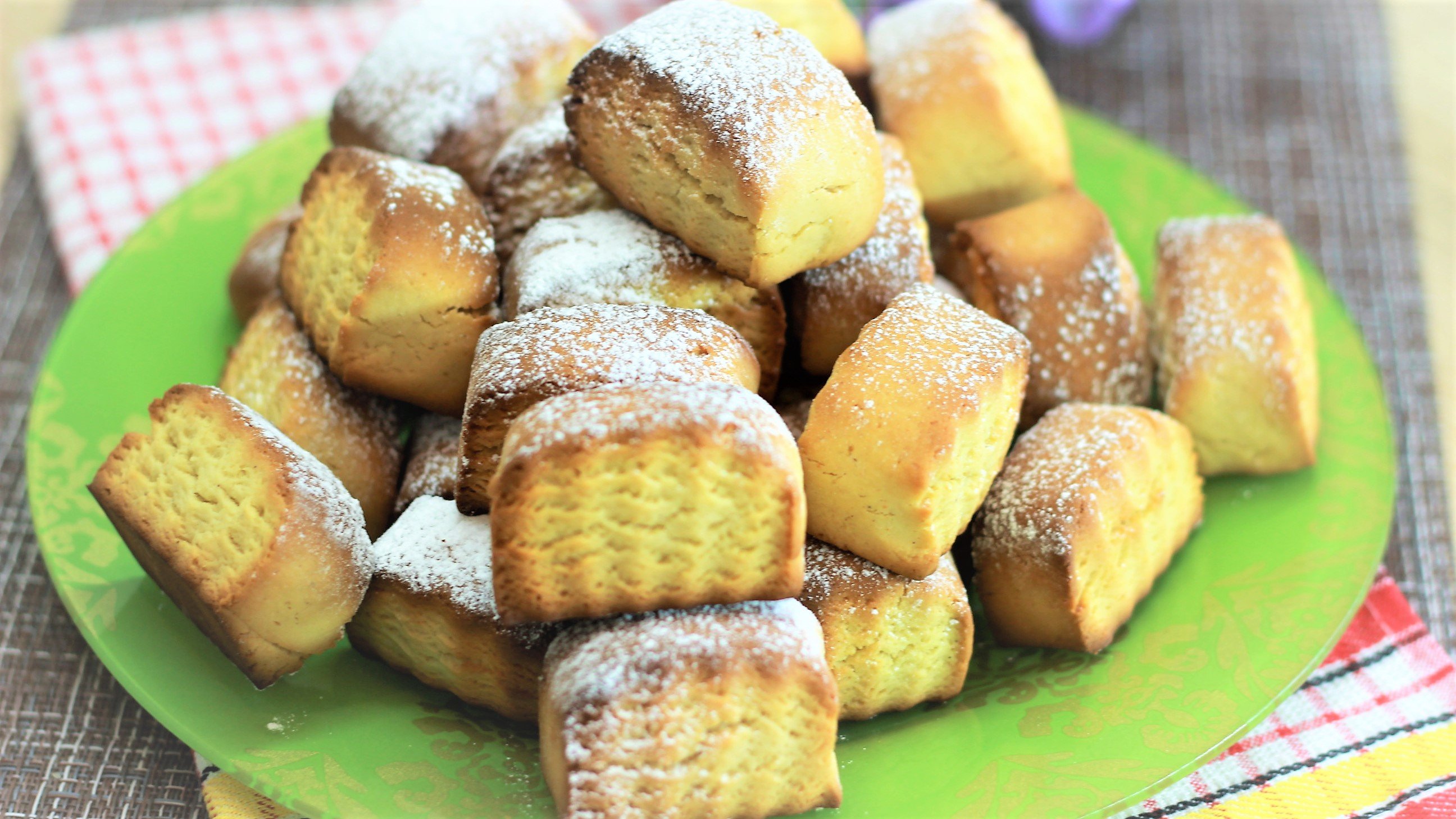 Слоеные булочки с корицей?Приятного просмотра. смотреть онлайн