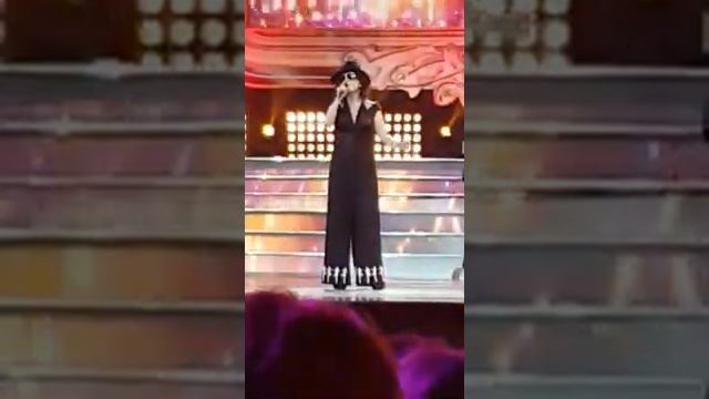 Диана Гурцкая - "Падали" на X юбилейном фестивале "Белая трость" в Кремлёвском Дворце 13.10.2019 смотреть онлайн