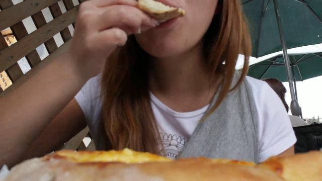 Кушаем хачапури по-аджарски смотреть онлайн