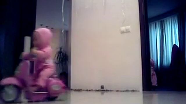 Baby Born on city scooter Бейби Борн на скутере 2 ))) смотреть онлайн