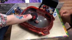 ЗАКУПЫЧ И BEYZONE ИГРАЮТ В БЕЙБЛЭЙД / ВЫИГРАЛ У ЗАКУПЫЧА НА СТРИМЕ / Бейблэйд Бёрст / Beyblade Burs