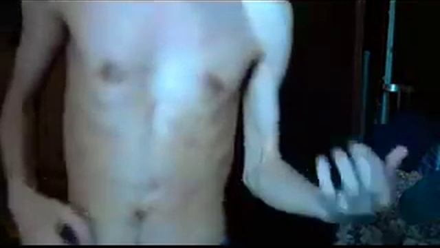 Толян (Linkin Simpson's) профессионально играет на гитаре