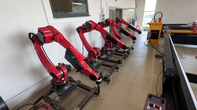 Прибытие Сварочных роботов Galich 6 осевой