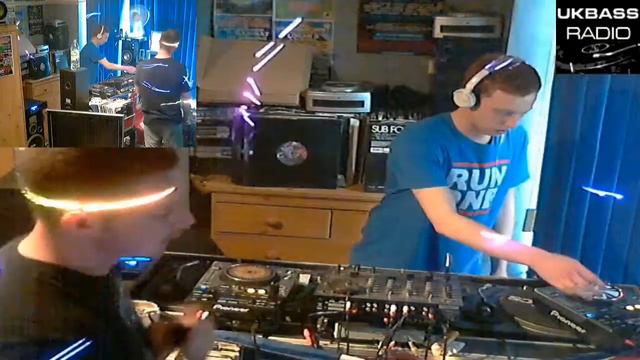 APRIL 2016 - THE G-RAT SHOW - DJ KARNAGE & MC MARINIO & MC HYDE смотреть онлайн