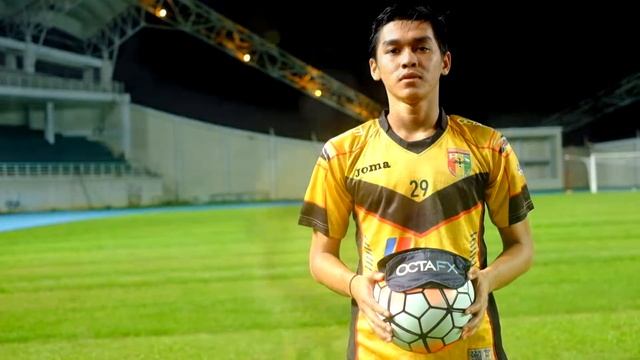 Mitra Kukar takes up OctaFX Blind Soccer Challenge смотреть онлайн