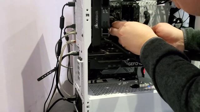 installing hybrid cooling system Corsair H75. Установка системы охлаждения Corsair H75 смотреть онлайн