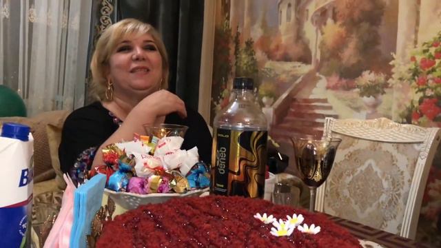 Хадижат Ибрагимова в кругу друзей и коллег смотреть онлайн