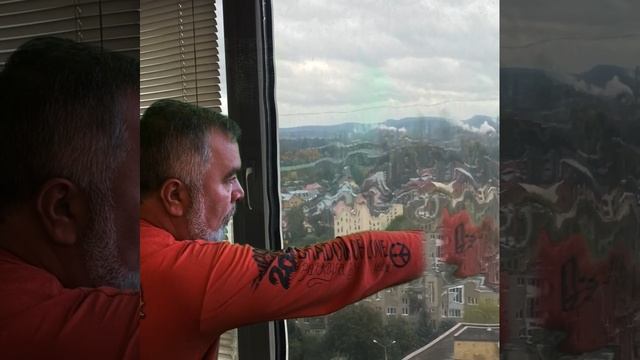 Портал в магазин игрушек?