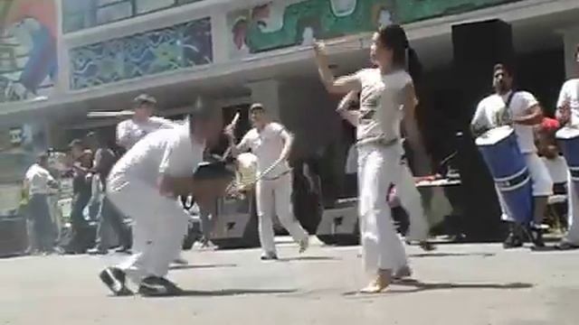 Capoeira Agua de Beber смотреть онлайн