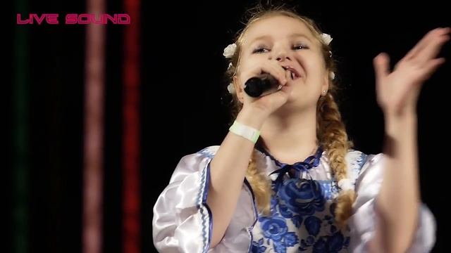 Софья Сенькова - «Девочка Россия» смотреть онлайн