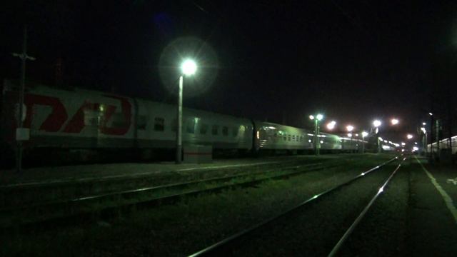 Электровоз ЭП1М с пассажирским поездом 644 Адлер-Кисловодск смотреть онлайн