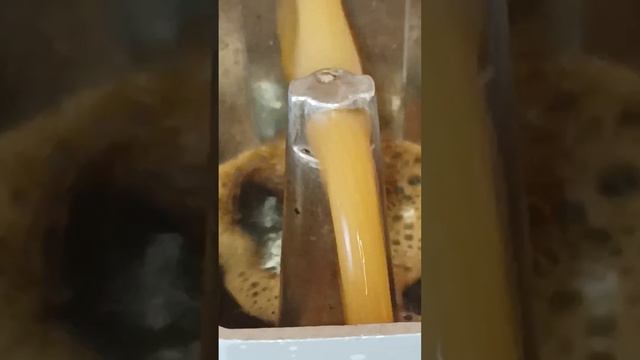 Что будет, если варить кофе с открытой крышкой в гейзерной кофеварке ? смотреть онлайн