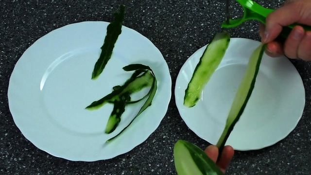 Самые простые лайфхаки. Как не плакать от лука. Маринад из киви. Водяной фильтр смотреть онлайн