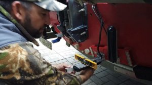 установка датчика эхолота на примере датчика Lowrance