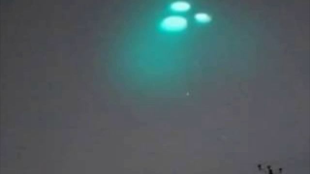 UFO? seen from montrèal-pierre elliott trudeau international airport March31,2021 смотреть онлайн