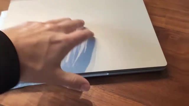 Microsoft Surface Book Badly Bulging Batteries смотреть онлайн
