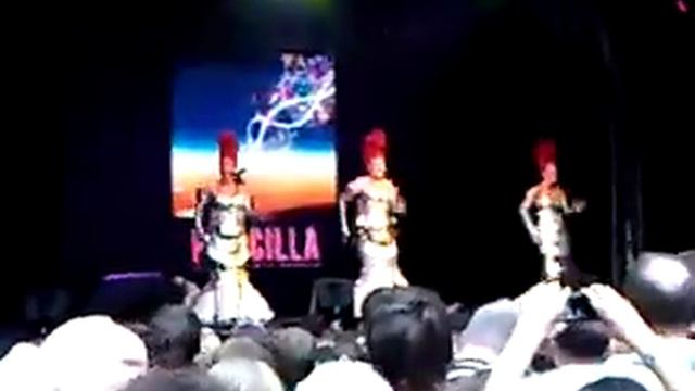priscilla queen of the desert at westend live 2010 смотреть онлайн