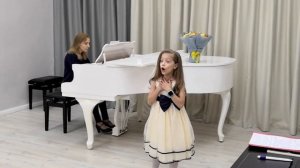 Вербина Амелия "Вставала ранёшенько" РНП в обр. А.Гречанинова