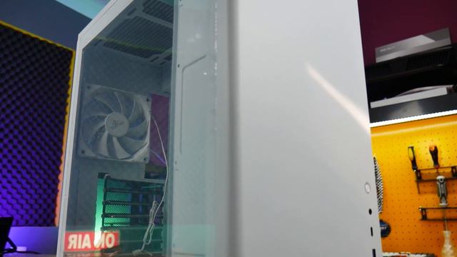 Chiquito Pero Rinconero! Un Gabintete ATX Que  Parece Mas Pequeño YEYIAN HUSSAR PLUS- DrogaDigital