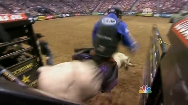 2012 Sacramento Invitational | JB Mauney's 91.5 Point Ride on Larry The Cable Guy's Git-R-Done смотреть онлайн