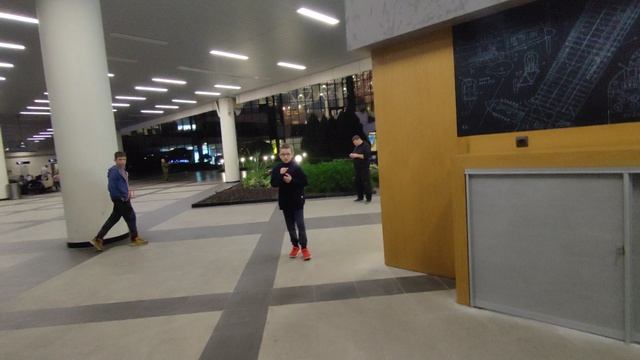 ЭКСТРИМ ПРЯТКИ В АЭРОПОРТУ ЧЕЛЕНДЖ