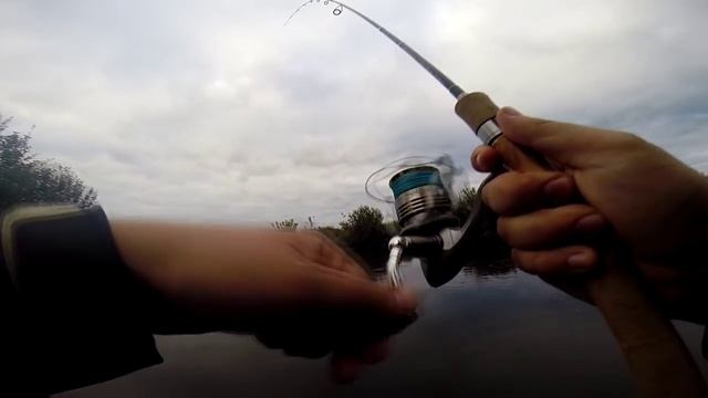 Пехорский подъязок VS Lucky Craft Clutch SSR смотреть онлайн