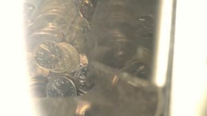 Мелочь куда сдать? 8 кг копеек - сколько получилось в рублях?