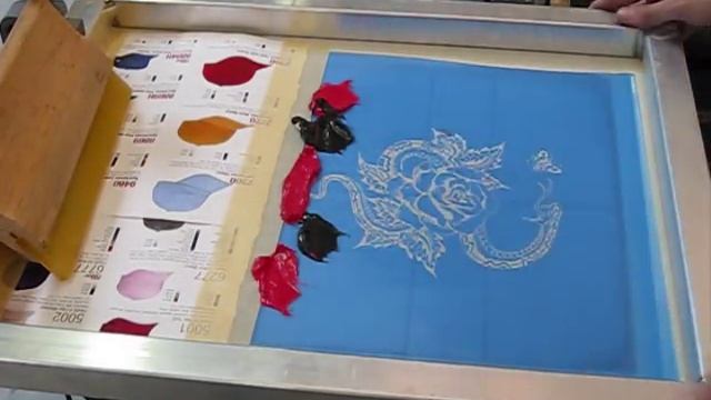 How To Screen Print: 2 Colors On 1 Screen смотреть онлайн