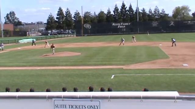 Baseball 3 umpire mechanics BaseUmpsPosnRunners2nd3rd.mov смотреть онлайн